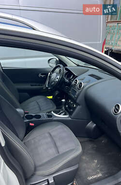 Внедорожник / Кроссовер Nissan Qashqai+2 2012 в 