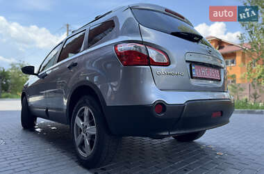 Позашляховик / Кросовер Nissan Qashqai+2 2011 в 