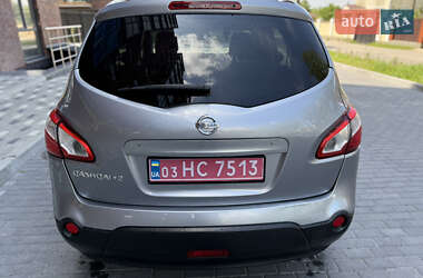 Позашляховик / Кросовер Nissan Qashqai+2 2011 в 