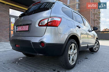 Позашляховик / Кросовер Nissan Qashqai+2 2011 в 
