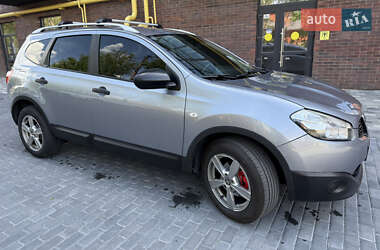 Позашляховик / Кросовер Nissan Qashqai+2 2011 в 
