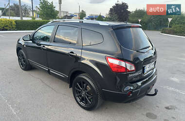 Позашляховик / Кросовер Nissan Qashqai+2 2011 в 