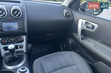 Позашляховик / Кросовер Nissan Qashqai+2 2011 в 