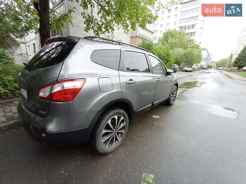 Позашляховик / Кросовер Nissan Qashqai+2 2013 в Івано-Франківську