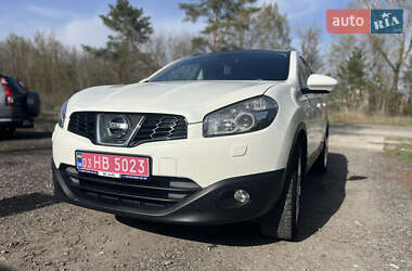 Внедорожник / Кроссовер Nissan Qashqai+2 2010 в 