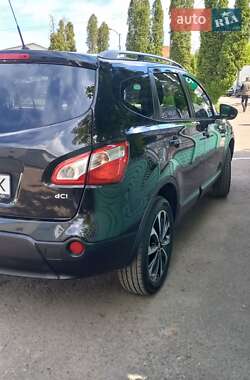Внедорожник / Кроссовер Nissan Qashqai+2 2011 в 