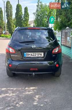 Внедорожник / Кроссовер Nissan Qashqai+2 2011 в 