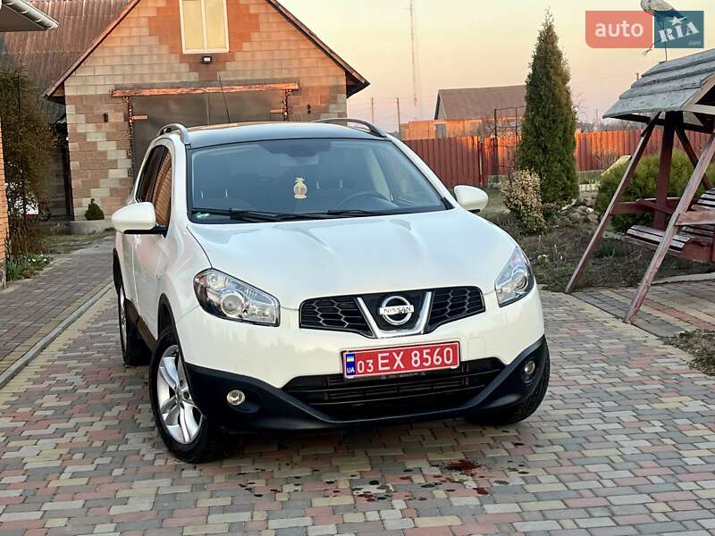 Позашляховик / Кросовер Nissan Qashqai+2 2012 в Володимирці