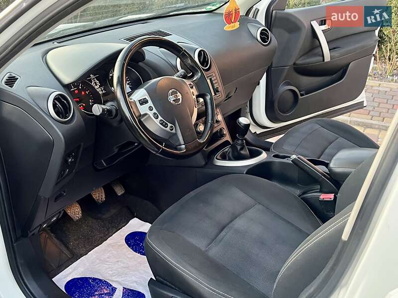Позашляховик / Кросовер Nissan Qashqai+2 2012 в Володимирці