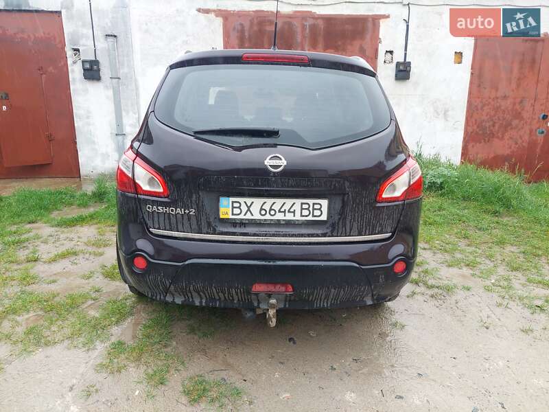 Внедорожник / Кроссовер Nissan Qashqai+2 2010 в Хмельницком