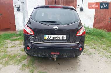 Внедорожник / Кроссовер Nissan Qashqai+2 2010 в 