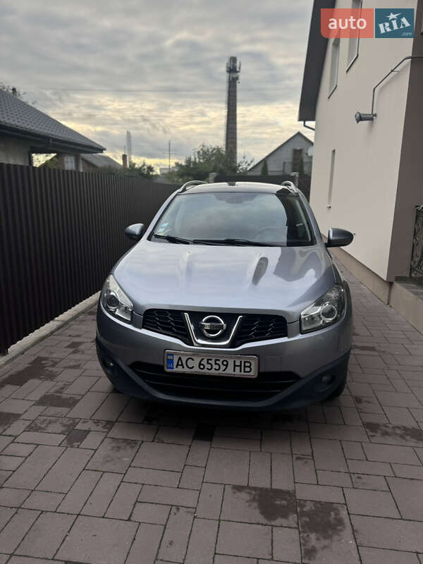 Внедорожник / Кроссовер Nissan Qashqai+2 2010 в 