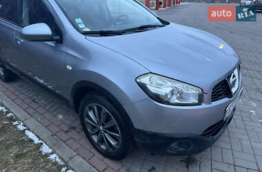 Внедорожник / Кроссовер Nissan Qashqai+2 2010 в 