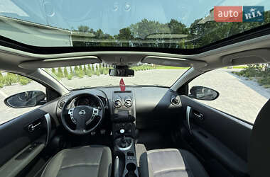 Позашляховик / Кросовер Nissan Qashqai+2 2013 в 