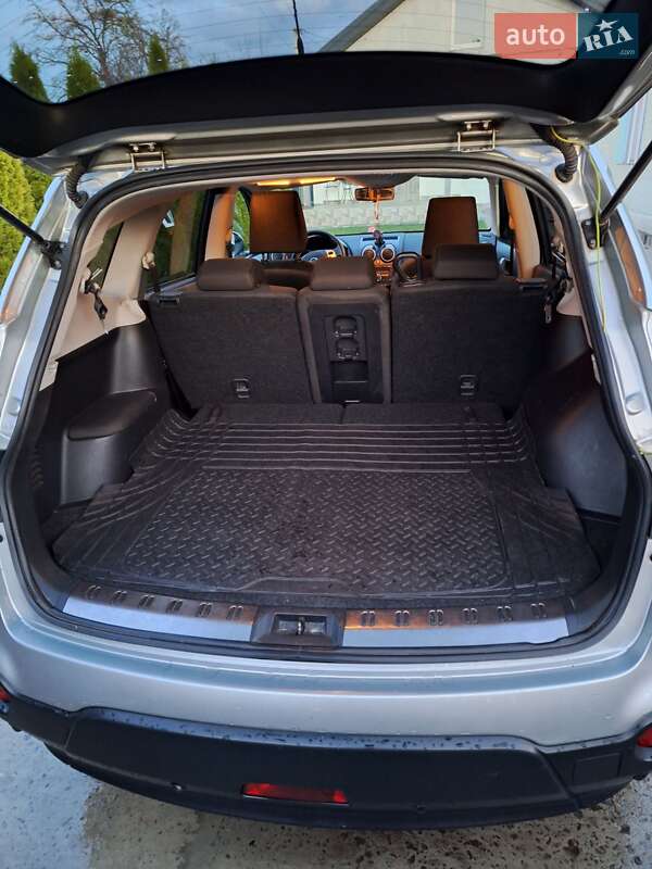 Внедорожник / Кроссовер Nissan Qashqai+2 2009 в Ивано-Франковске