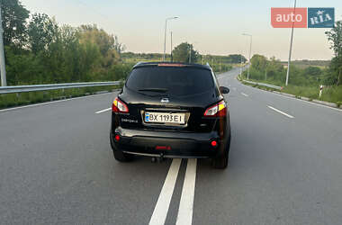 Позашляховик / Кросовер Nissan Qashqai+2 2011 в 
