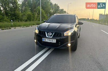 Позашляховик / Кросовер Nissan Qashqai+2 2011 в 