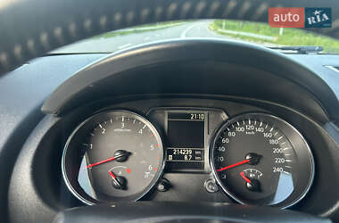 Позашляховик / Кросовер Nissan Qashqai+2 2011 в 