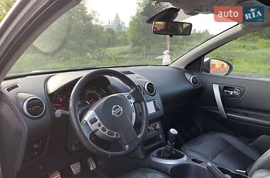 Позашляховик / Кросовер Nissan Qashqai+2 2010 в 