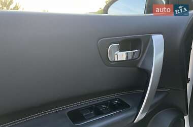 Позашляховик / Кросовер Nissan Qashqai+2 2010 в 