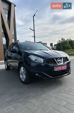 Nissan Qashqai+2 2011