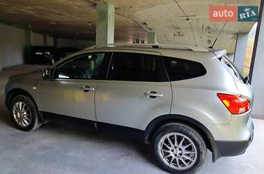 Внедорожник / Кроссовер Nissan Qashqai+2 2010 в 