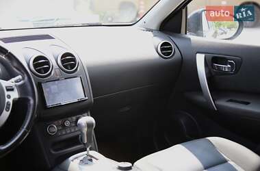 Внедорожник / Кроссовер Nissan Qashqai+2 2011 в 