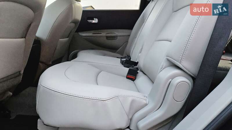 Позашляховик / Кросовер Nissan Qashqai+2 2011 в Вінниці