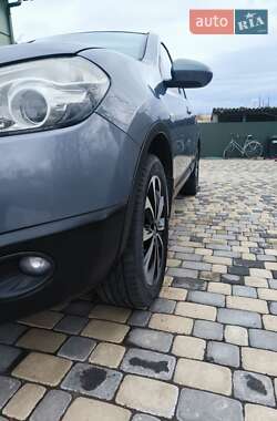 Внедорожник / Кроссовер Nissan Qashqai+2 2010 в 