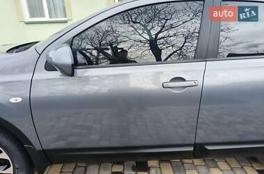 Внедорожник / Кроссовер Nissan Qashqai+2 2010 в 
