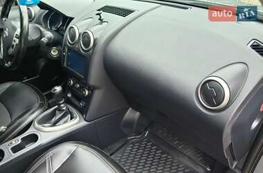 Внедорожник / Кроссовер Nissan Qashqai+2 2010 в 
