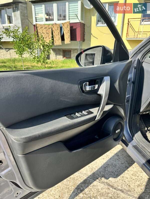 Позашляховик / Кросовер Nissan Qashqai+2 2011 в Самборі фото 38 Позашляховик / Кросовер Nissan Qashqai+2 2011 в Самборі