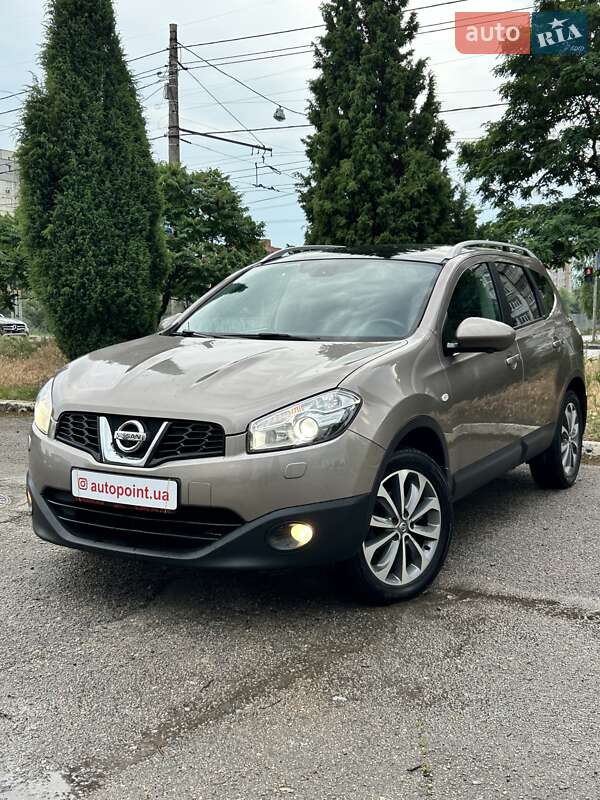 Nissan Qashqai+2 2012