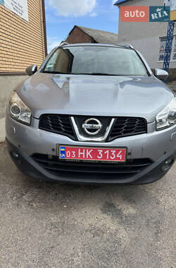 Nissan Qashqai+2 2011