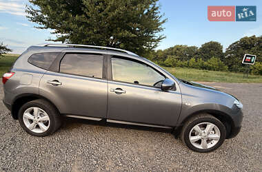 Позашляховик / Кросовер Nissan Qashqai+2 2011 в Луцьку