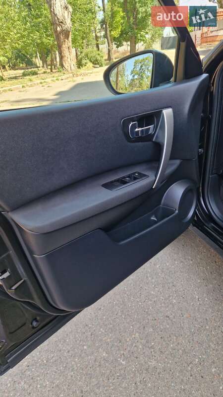 Позашляховик / Кросовер Nissan Qashqai+2 2012 в Миколаєві