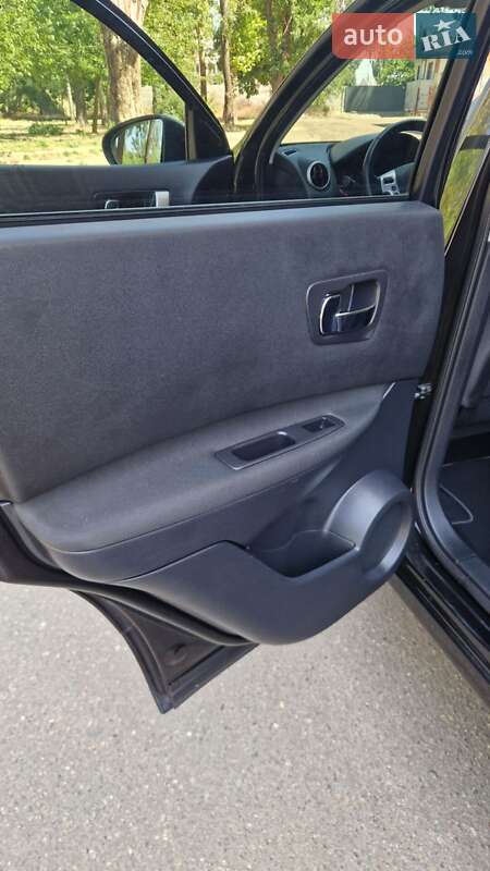 Позашляховик / Кросовер Nissan Qashqai+2 2012 в Миколаєві