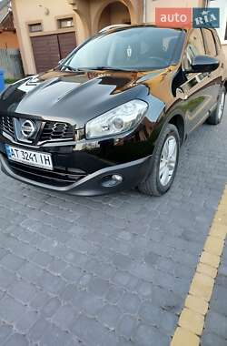 Внедорожник / Кроссовер Nissan Qashqai+2 2010 в 