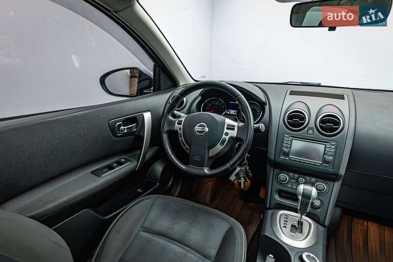Внедорожник / Кроссовер Nissan Qashqai+2 2013 в Киеве