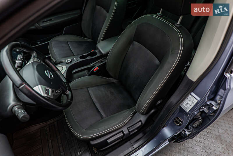 Внедорожник / Кроссовер Nissan Qashqai+2 2013 в Киеве
