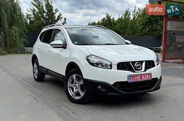 Позашляховик / Кросовер Nissan Qashqai+2 2011 в Радивиліві