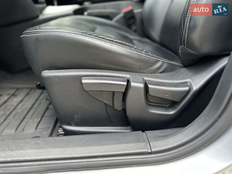 Позашляховик / Кросовер Nissan Qashqai+2 2012 в Києві