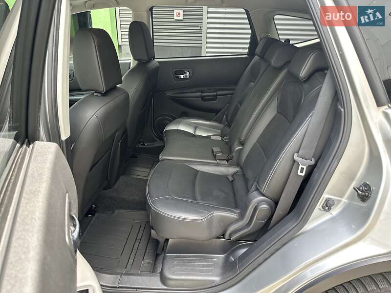 Позашляховик / Кросовер Nissan Qashqai+2 2012 в Києві