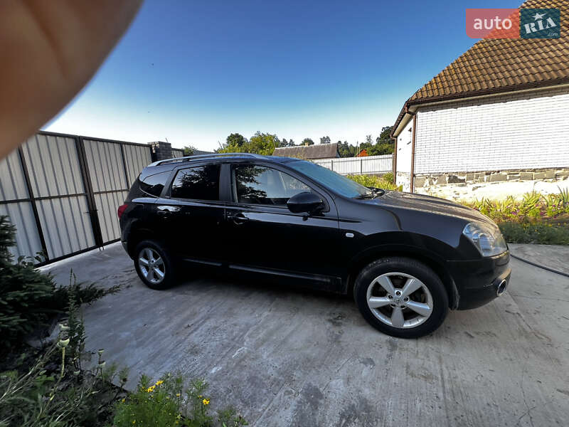 Внедорожник / Кроссовер Nissan Qashqai+2 2009 в Коростышеве