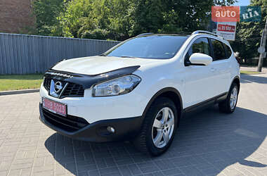 Позашляховик / Кросовер Nissan Qashqai+2 2010 в Житомирі