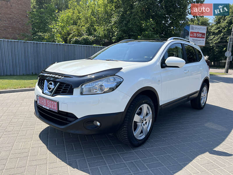 Nissan Qashqai+2 2010