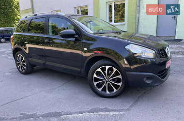 Позашляховик / Кросовер Nissan Qashqai+2 2011 в Рівному