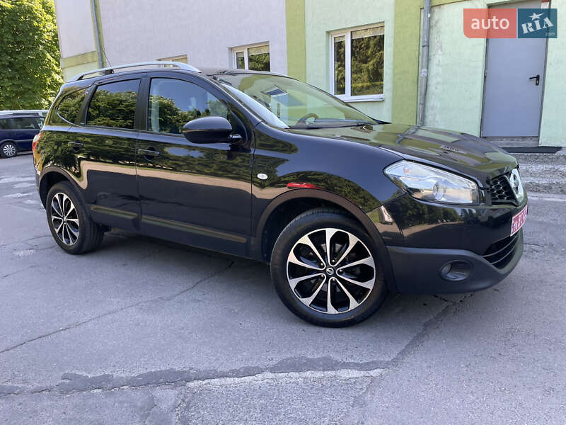 Позашляховик / Кросовер Nissan Qashqai+2 2011 в Рівному