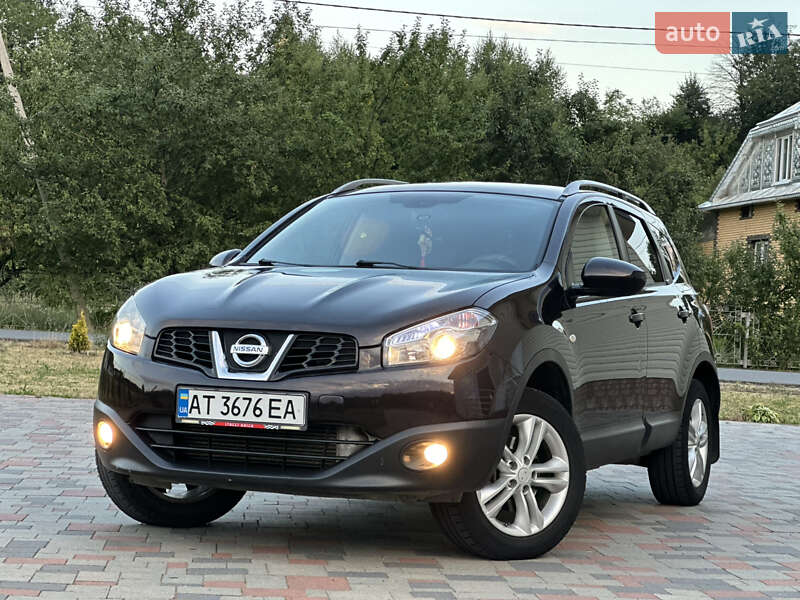 Позашляховик / Кросовер Nissan Qashqai+2 2010 в Івано-Франківську