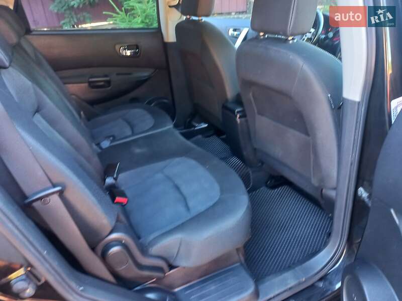 Позашляховик / Кросовер Nissan Qashqai+2 2010 в Луцьку
